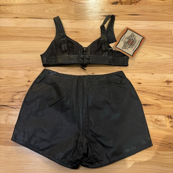 NWT Harley Davidson 100% Leather Corset Bra Top and Shorts Motor Clothes Set - Picture 2 of 16